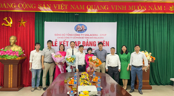 Lễ kết nạp 3 Đảng viên mới tại Chi bộ - Công ty Cổ phần Bê tông khí Viglacera